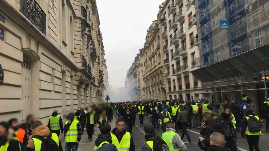 なぜフランスのデモは怒りと暴力に満ちるのか〜Stéphane Hessel, Indignez-vous ! を読む